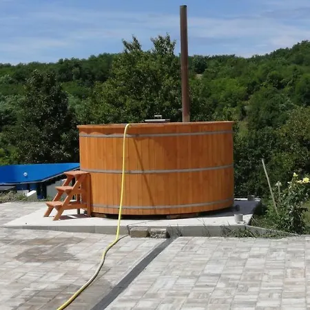 Reti Tanya Vendeghaz בית הארחה Kerecseny