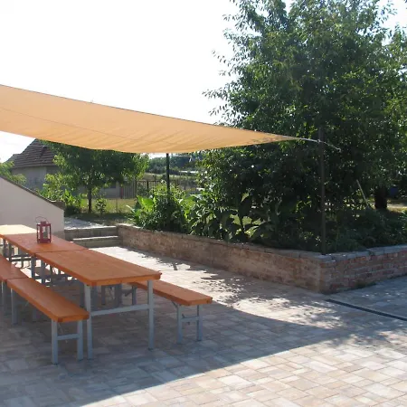 בית הארחה Reti Tanya Vendeghaz *