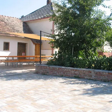 Gasthuis Reti Tanya Vendeghaz