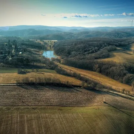 Reti Tanya Vendeghaz * Kerecseny