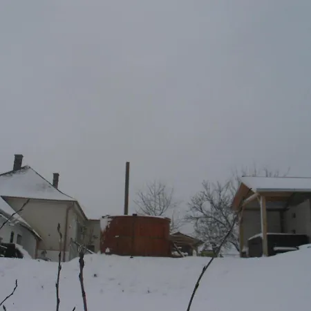 Reti Tanya Vendeghaz בית הארחה Kerecseny