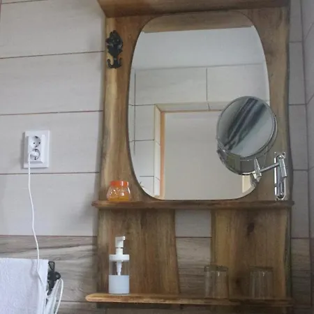 Reti Tanya Vendeghaz *