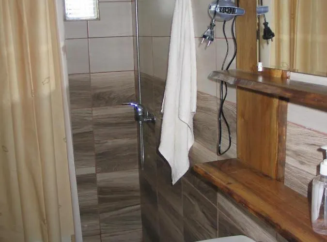 Reti Tanya Vendeghaz * Kerecseny