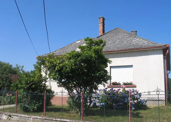 Reti Tanya Vendeghaz Kerecseny