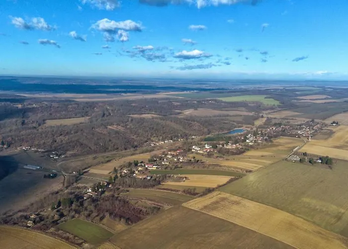 Reti Tanya Vendeghaz * Kerecseny