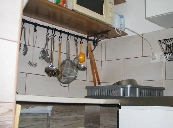 Reti Tanya Vendeghaz