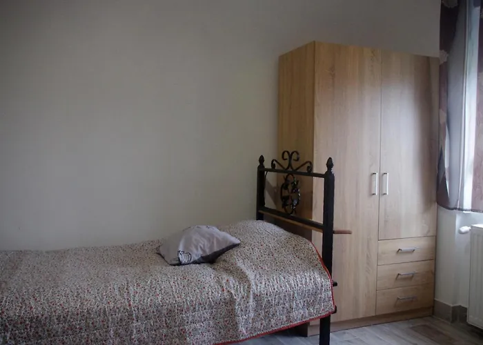 Reti Tanya Vendeghaz * Kerecseny